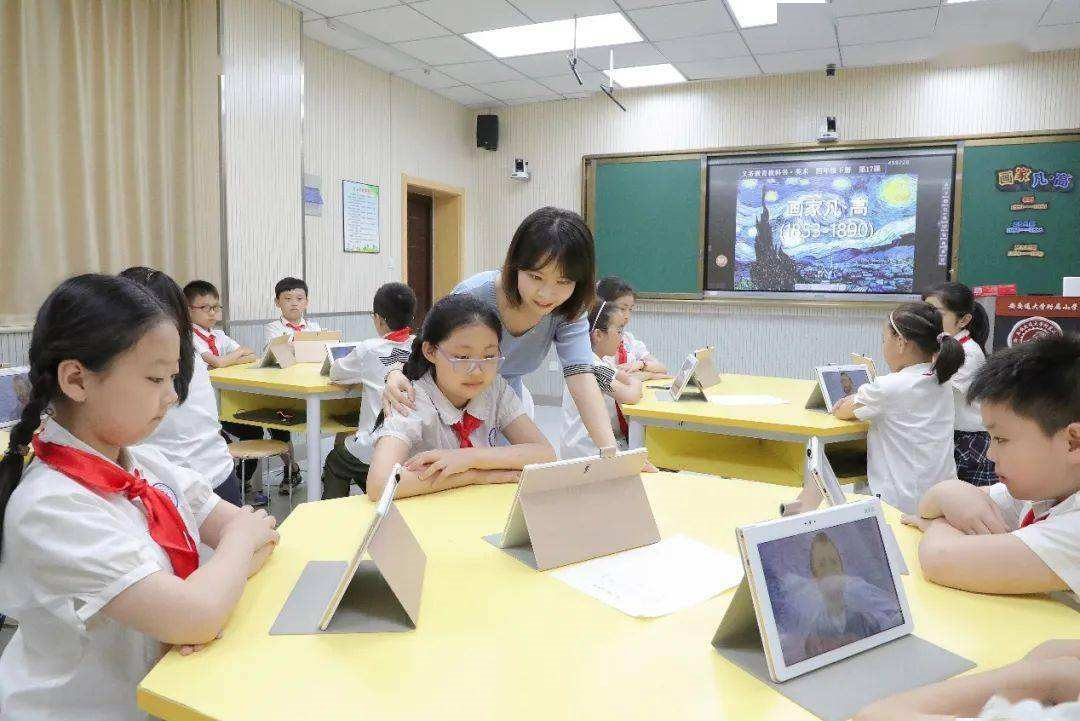 深圳促进义务教育学校减负提质，这些学校选择这么实现精准教学！